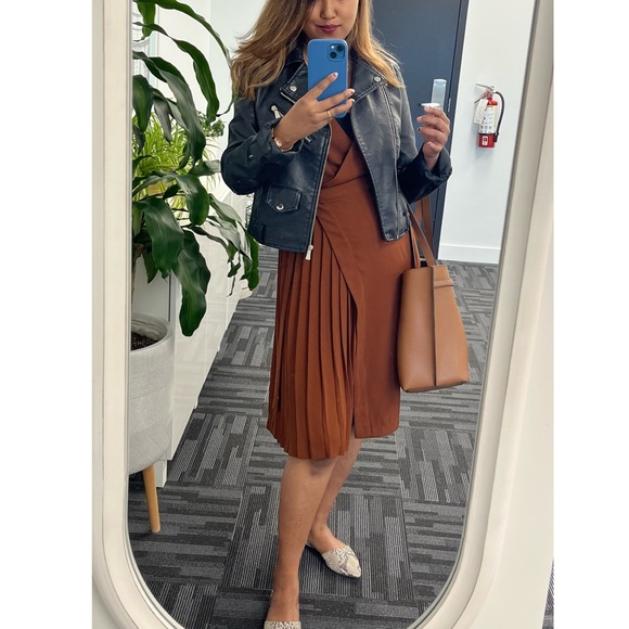 Forever 21 pleated wrap dress - Picture 3 of 10